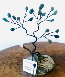 Greenstone Mini Gemtree with Black Wire and Grey Base